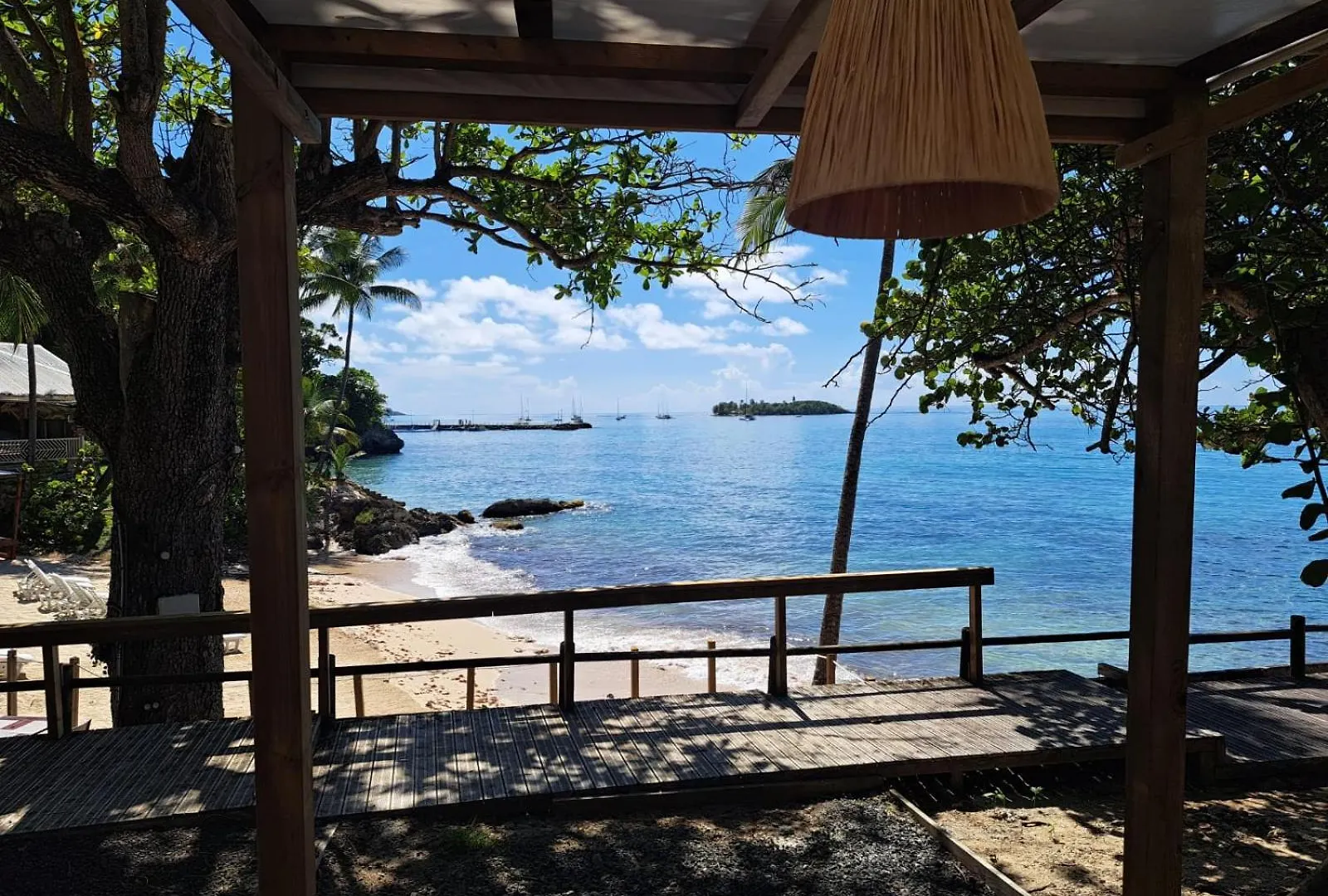 Appartement Grand Studio Vue Mer, Acces Plage, Le Gosier