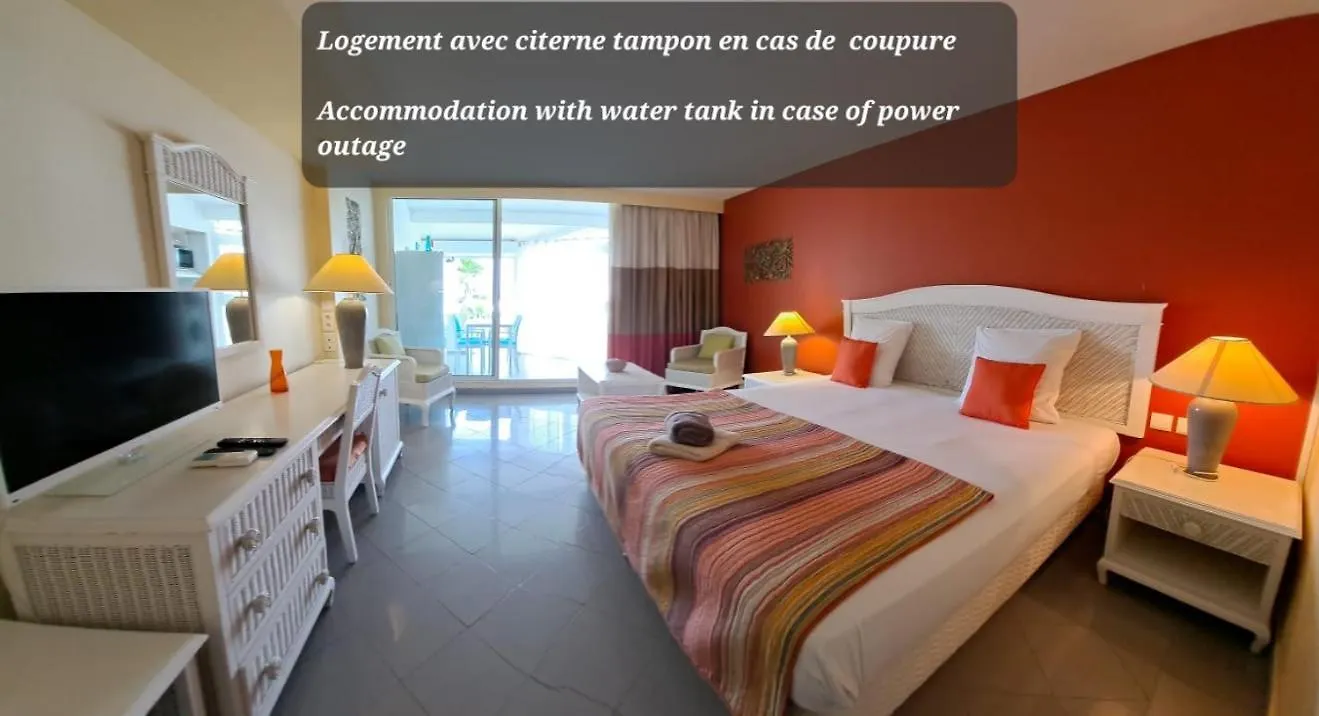 Grand Studio Vue Mer, Acces Plage, Le Gosier