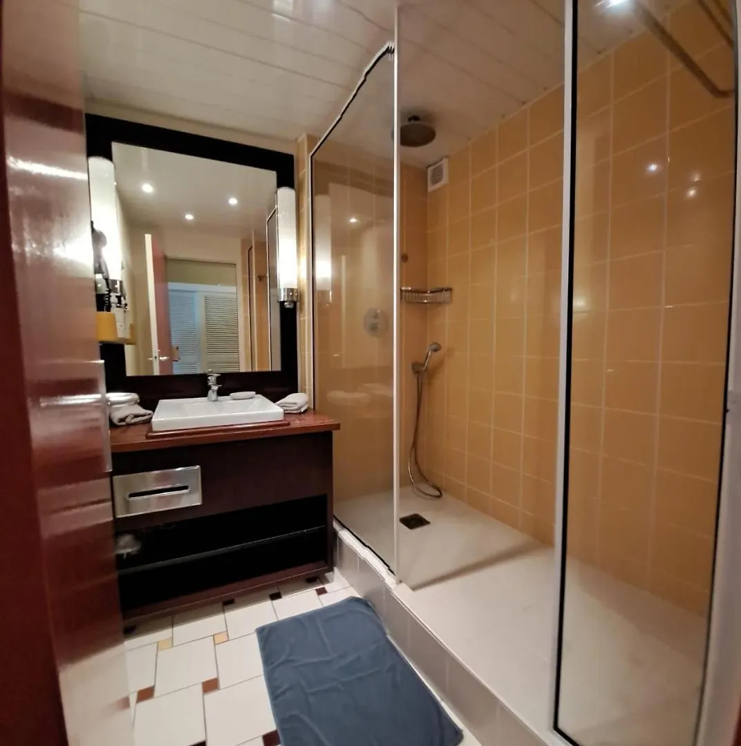 Apartamento Grand Studio Vue Mer, Acces Plage, Le Gosier