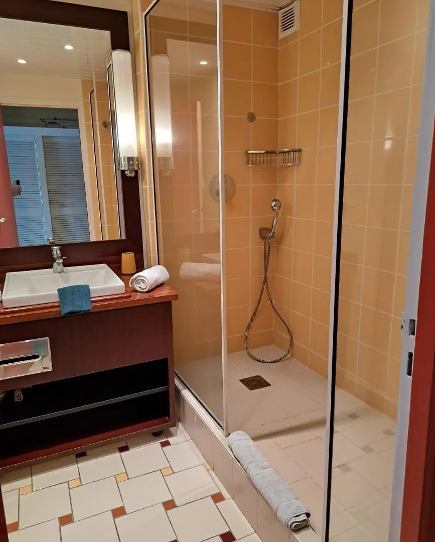 Grand Studio Vue Mer, Acces Plage, Le Gosier