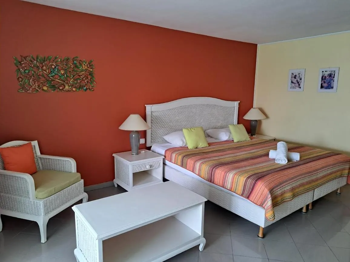 Apartamento Grand Studio Vue Mer, Acces Plage, Le Gosier